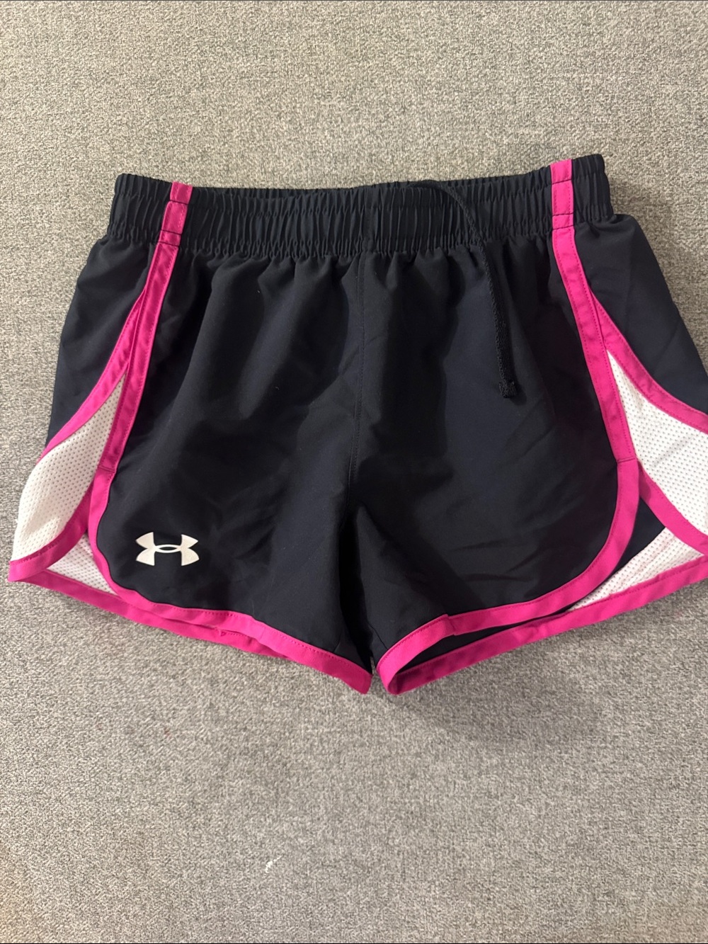 5/$15- Girl’s shorts size small